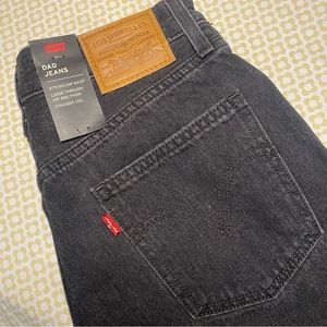 Womens Levi’s dad jeans (26W)